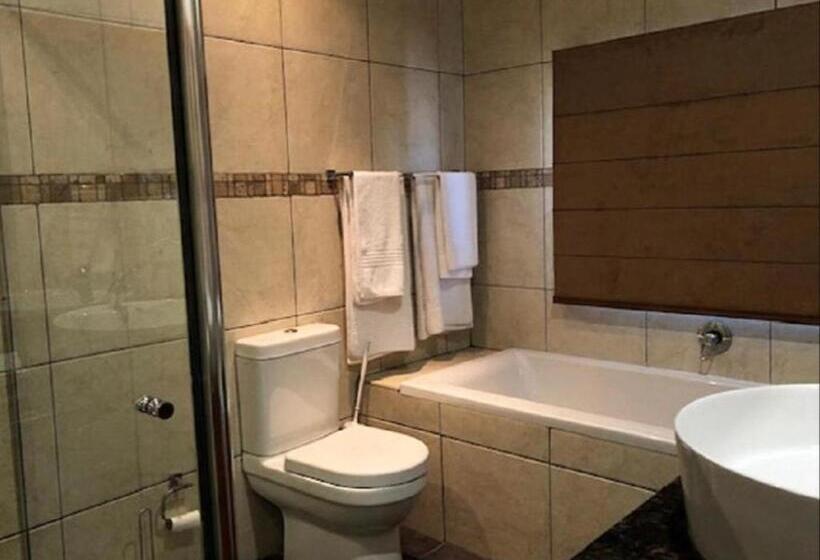 اتاق خانواده اجرایی, 59 On Central