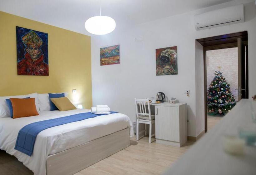 اتاق لوکس, A Room De Scugnizzi