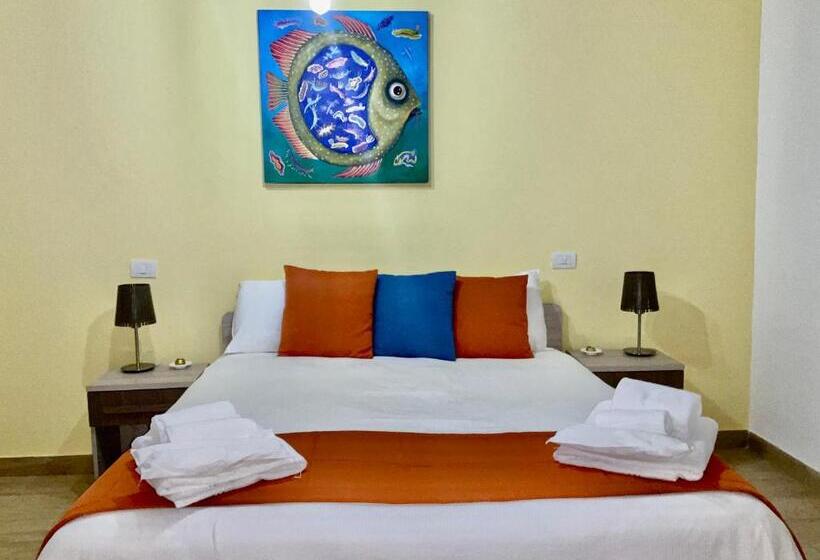 اتاق سوپریور خانوادگی, A Room De Scugnizzi