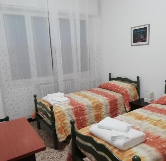 غرفة قياسية حمام مشترك, Affittacamere Mark