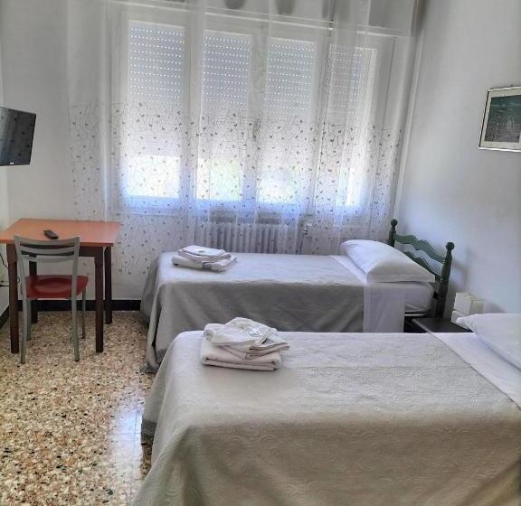 غرفة قياسية حمام مشترك, Affittacamere Mark