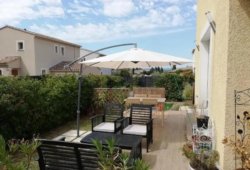 デラックスルーム, Chambre Hôtes Jacuzzi Climatiseur Provence