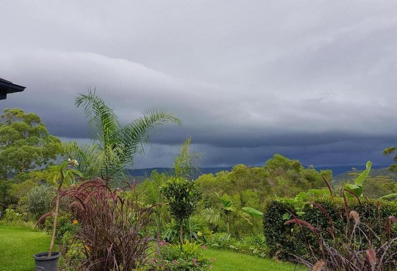 Люкс Повышенной Комфортности, Mapleton Peaceful Provence Bnb