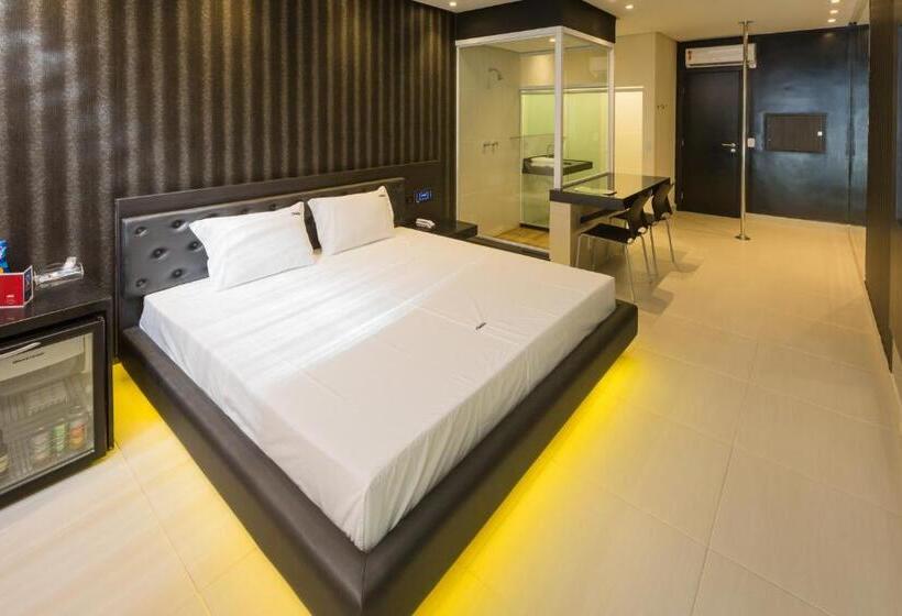 Люкс, Motel Class