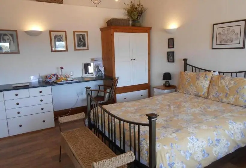 キングサイズベッドのデラックスルーム, Callwood Farm Annex Guest Room