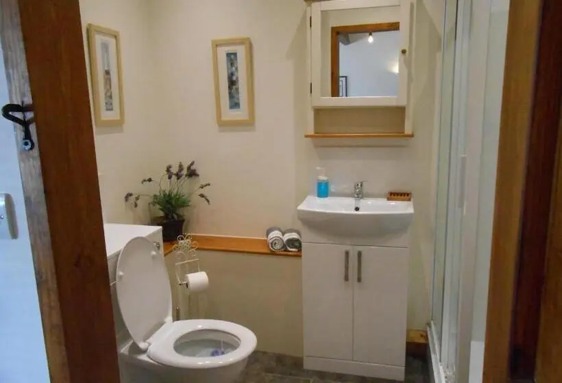 キングサイズベッドのデラックスルーム, Callwood Farm Annex Guest Room