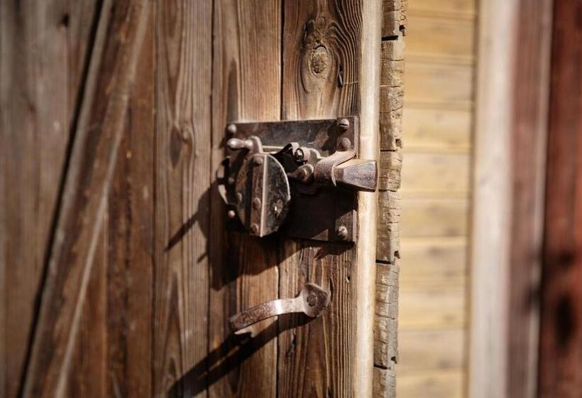 شقة غرفتين, Snickaren Vandrarhem I Grästorp   Egen Lägenhet   Own Apartments