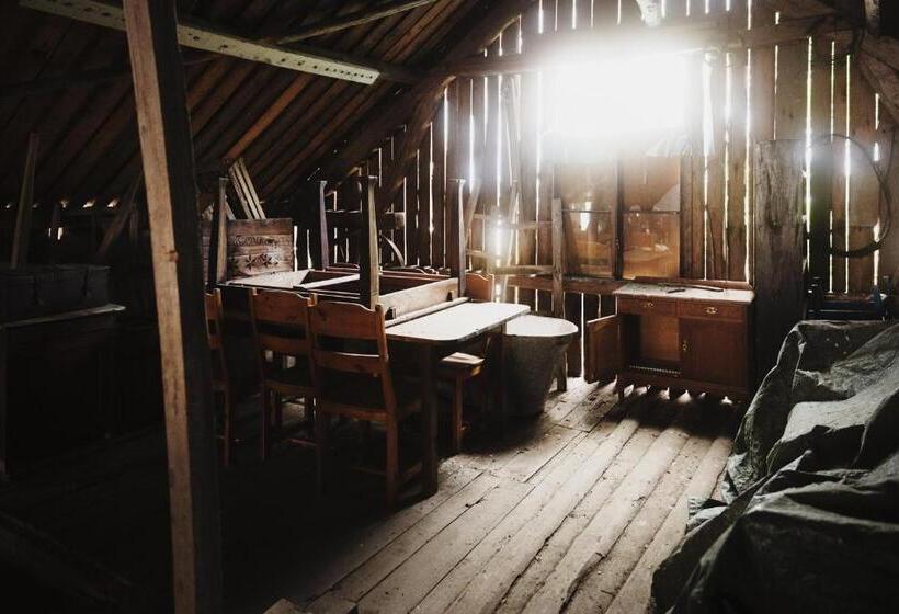 شقة غرفة واحدة, Snickaren Vandrarhem I Grästorp   Egen Lägenhet   Own Apartments