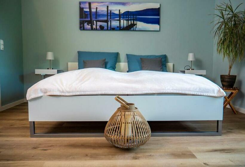 Апартаменты Deluxe 1 Спальня, Triple A³