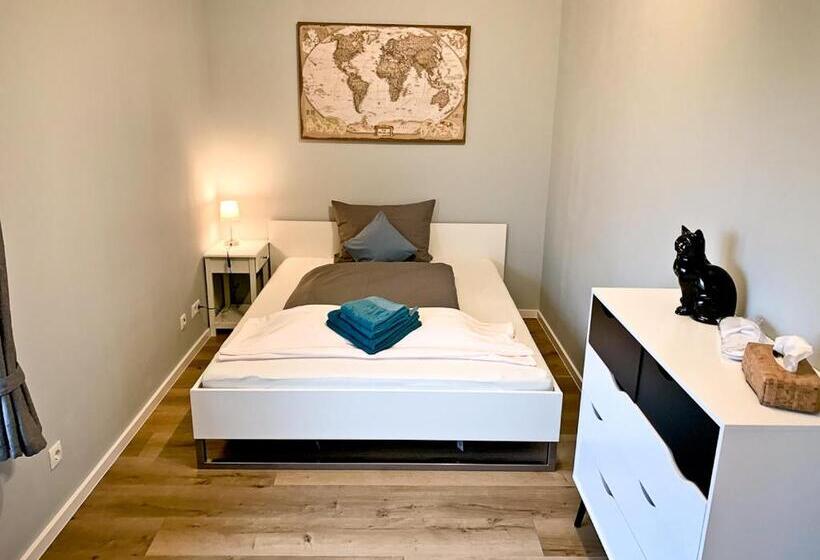 Апартаменты 2 Спальни, Triple A³