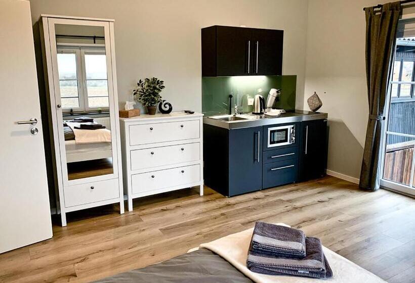 Апартаменты 2 Спальни, Triple A³