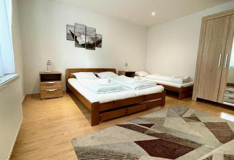 سوییت, Ubytovanie Athéna