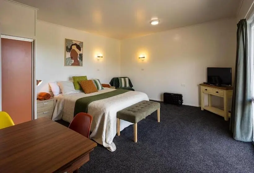 デラックススタジオ, Glenalmond Country Motels