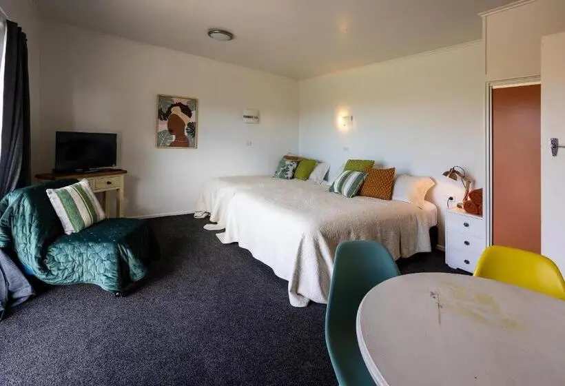 スーペリアスタジオ, Glenalmond Country Motels