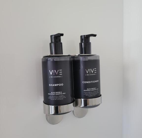 סטודיו סופריור, Glenalmond Country Motels