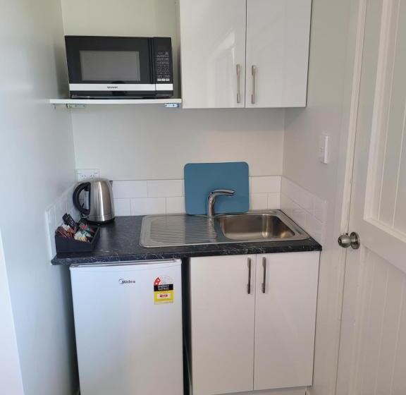 סטודיו סופריור, Glenalmond Country Motels