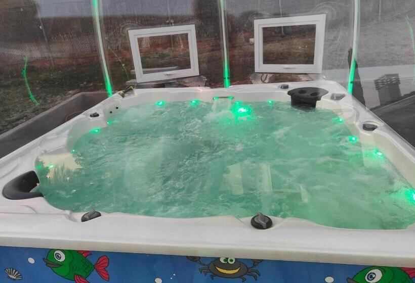 اتاق خانوادگی, Casa De Sol, Piscina Y Jacuzzi Con 4 Hab En Comunidad De Madrid