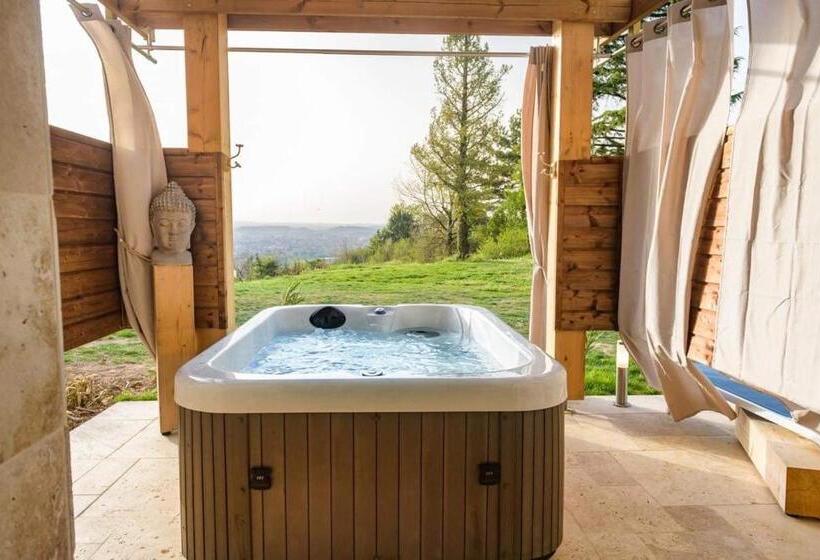 Люкс Вид на Сад, Chambres D Hôtes La Mascrabiere Bed & Spa