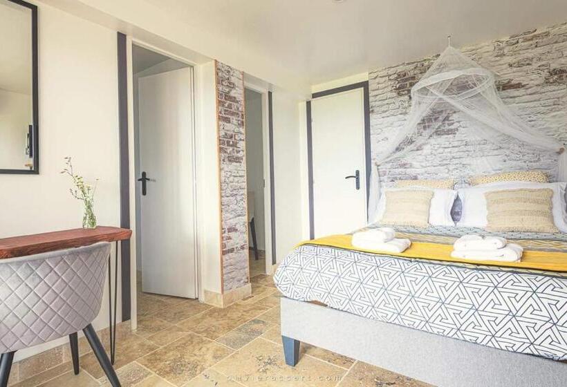 Люкс Вид на Город, Chambres D Hôtes La Mascrabiere Bed & Spa