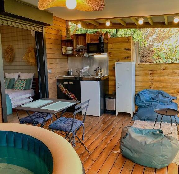 استودیو استاندارد با تراس, Villa Moai 974