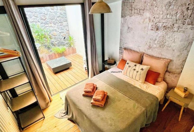 بانگلوی استاندارد, Villa Moai 974