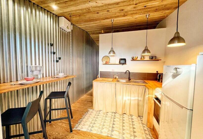 بانگلوی استاندارد, Villa Moai 974