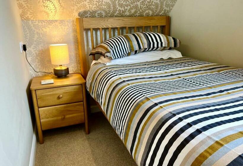 Семейный Номер, Toradale B&b