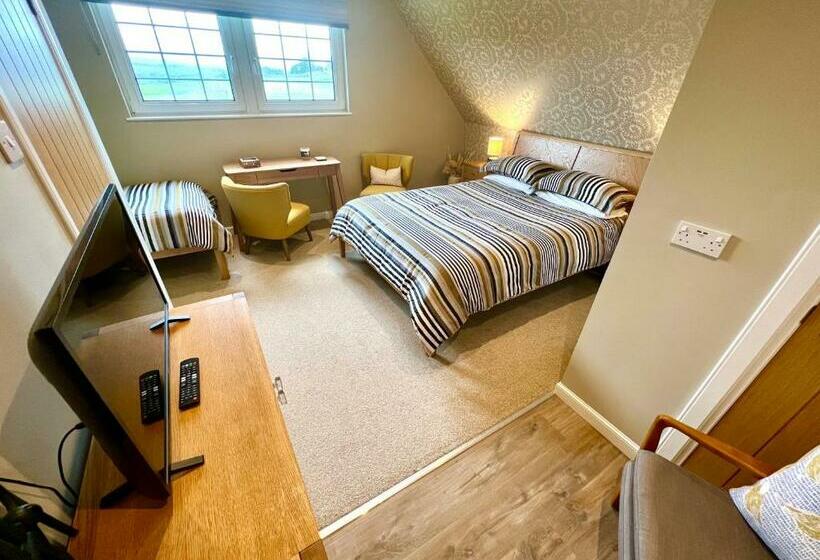 Семейный Номер, Toradale B&b