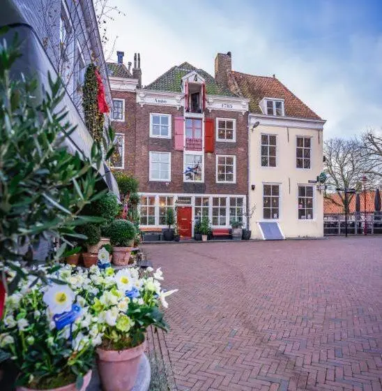 デラックスルーム, De Kaepstander