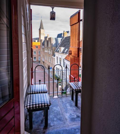 اتاق لوکس, De Kaepstander