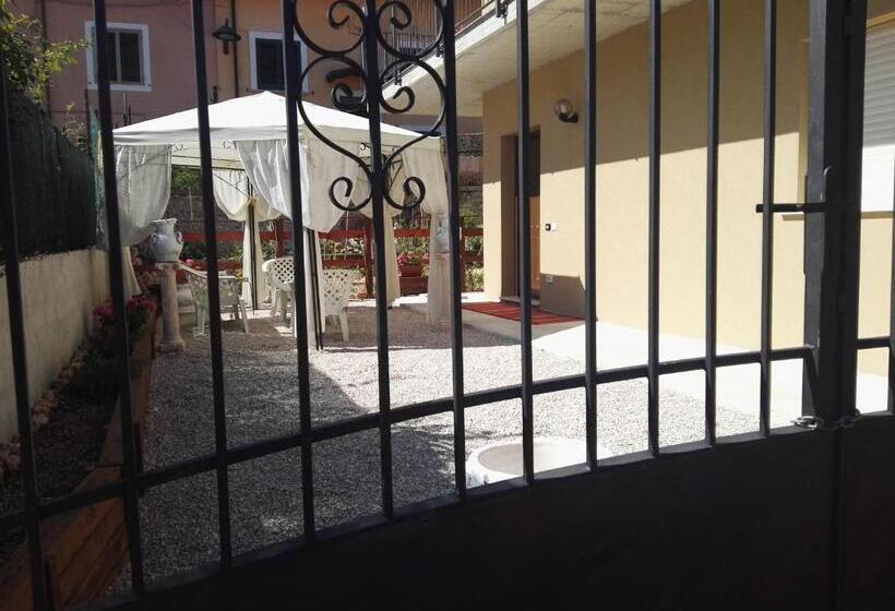 اتاق استاندارد یک نفره, Lilium