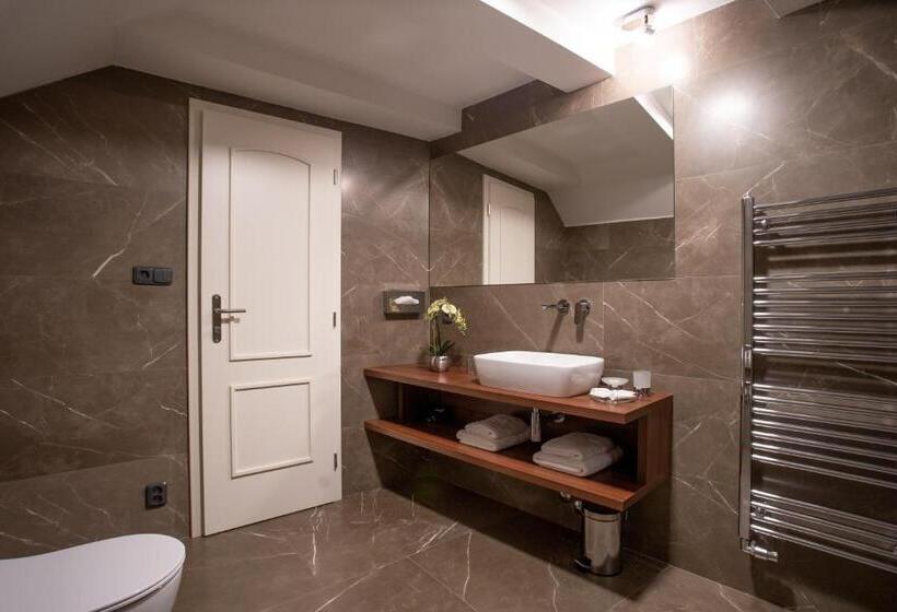 Номер Дюплекс, Anna