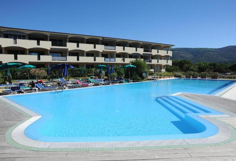 إستوديو قياسى مطل على البحر, Lo Smeraldo