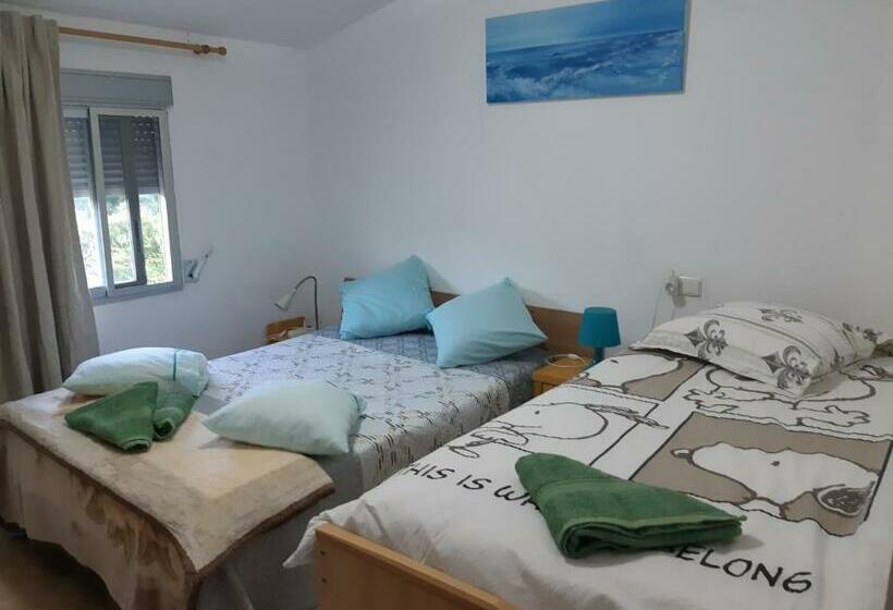 Семейный Номер, Nice Room With Swimming Pool