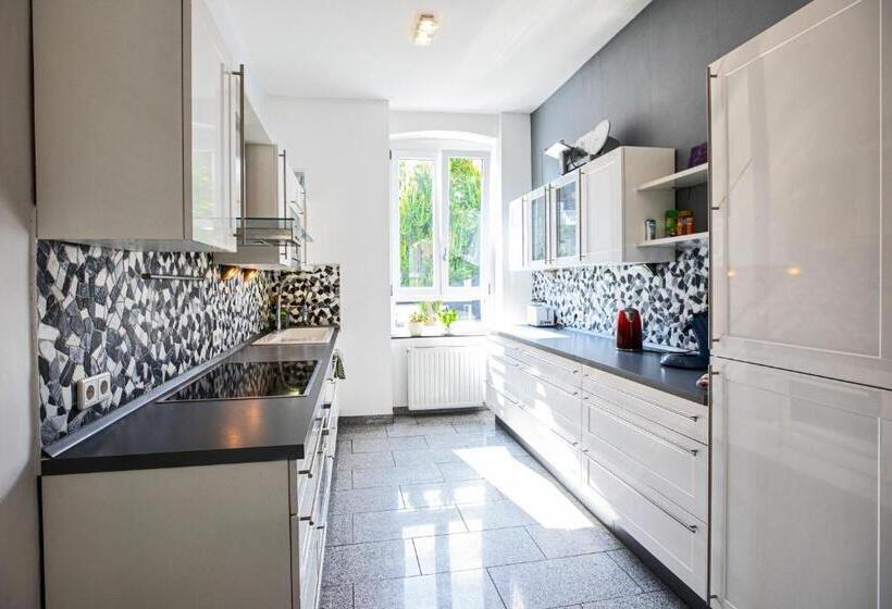 سرير فى غرفة مشتركه, Hostel Wohnzimmer Essen