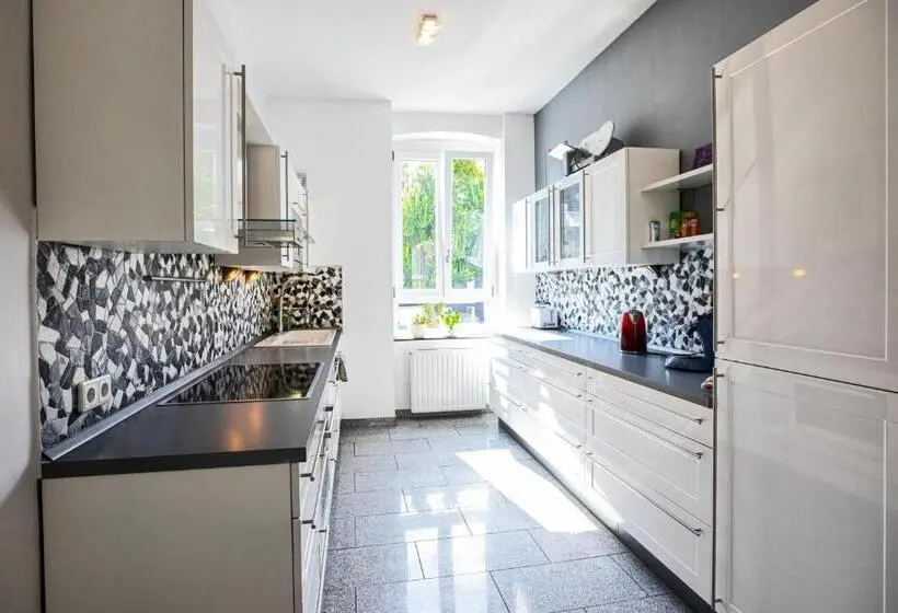تختخواب در اتاق مشترک, Hostel Wohnzimmer Essen