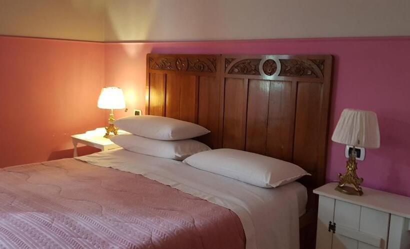 غرفة قياسية رباعية, Angolo23