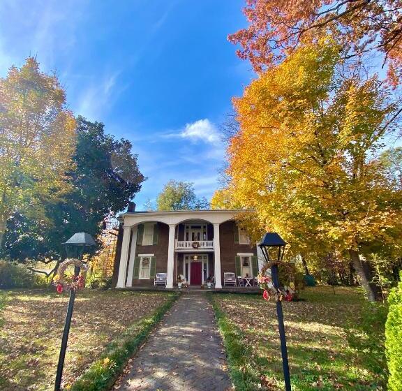 غرفة ديلوكس, Belmont Inn