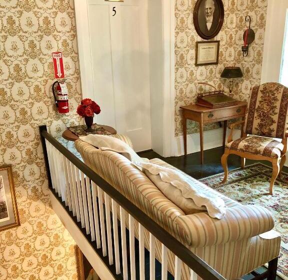 غرفة ديلوكس, Belmont Inn