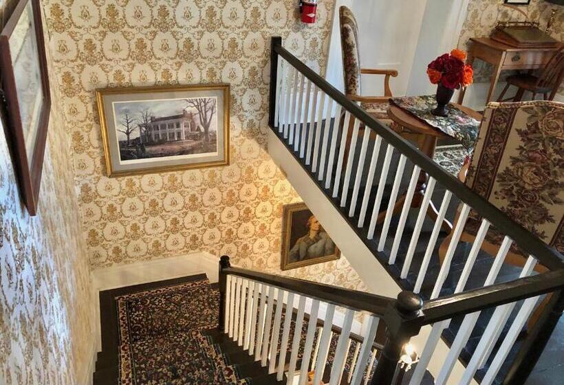 غرفة ديلوكس, Belmont Inn