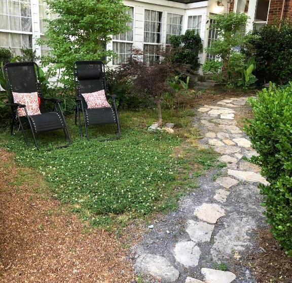 غرفة ديلوكس, Belmont Inn