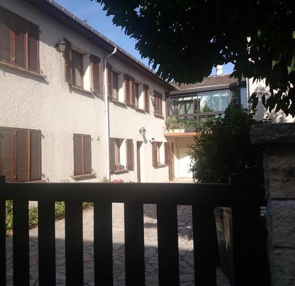 منزل 3 غرف نوم, La Campagne Dans La Ville , Maison D Hôtes