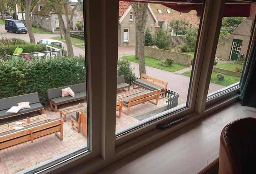 标准工作室, De Welvaart   Logement