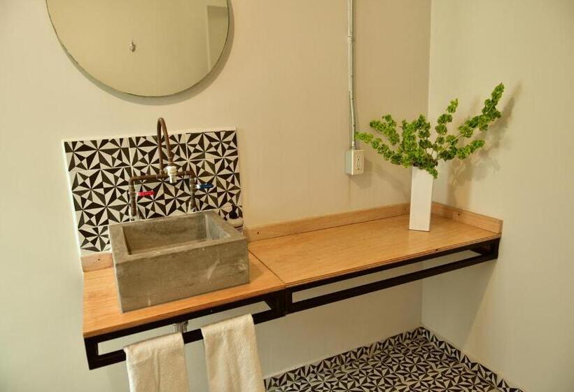 اتاق لوکس, Casa Melgar