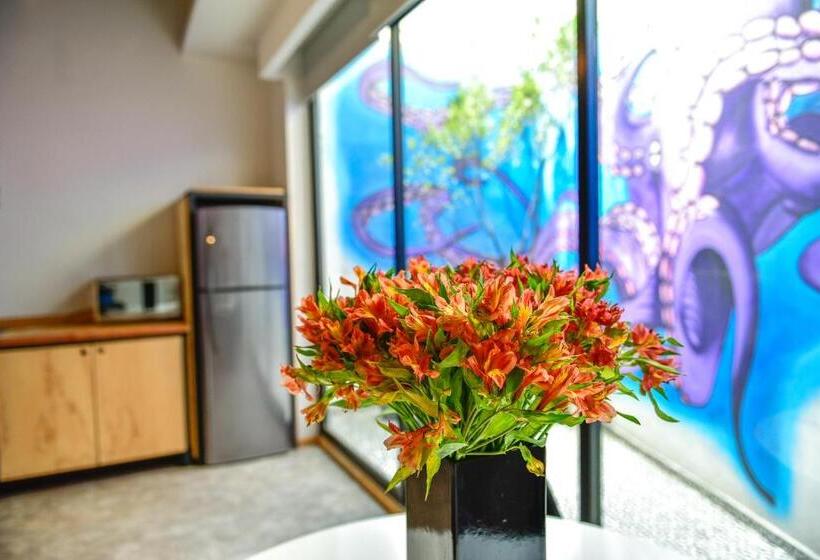 اتاق لوکس با بالکن, Casa Melgar