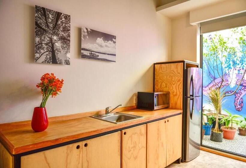 اتاق لوکس با بالکن, Casa Melgar