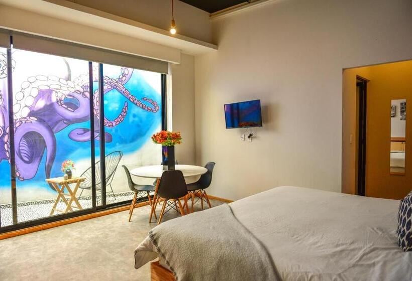 اتاق لوکس با بالکن, Casa Melgar