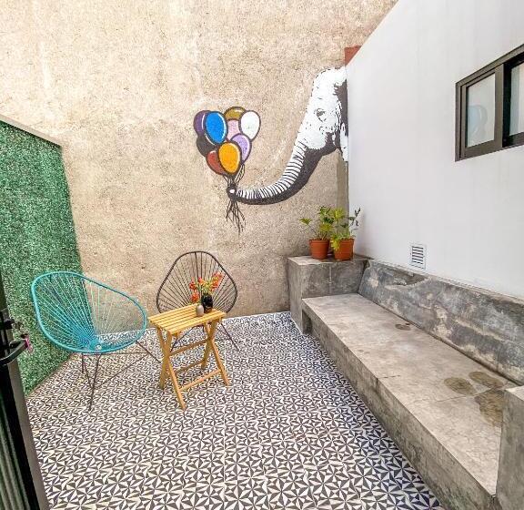 اتاق خانوادگی, Casa Melgar