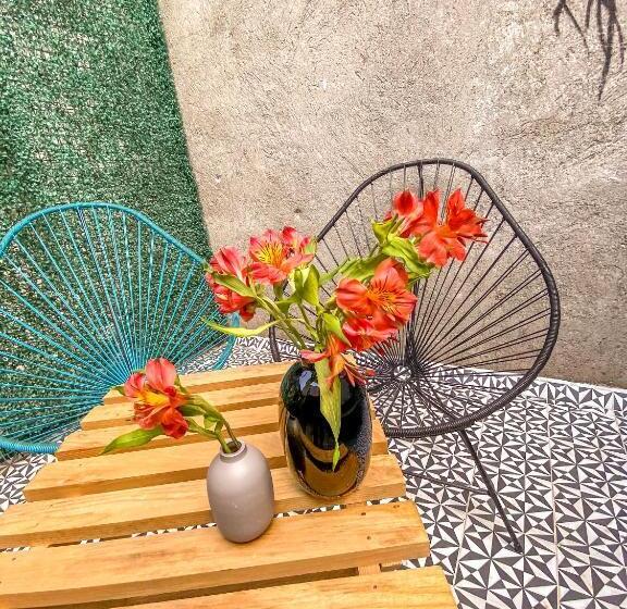 اتاق خانوادگی, Casa Melgar