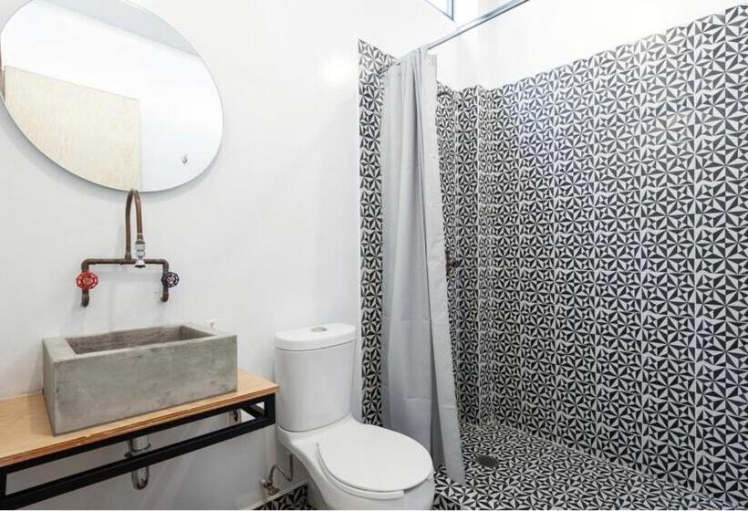 اتاق لوکس با تخت بزرگ, Casa Melgar